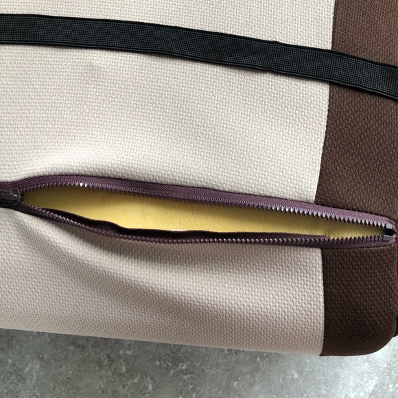 🚫SOLD🚫Snoopy lumbar cushion - Picture 5 of 5